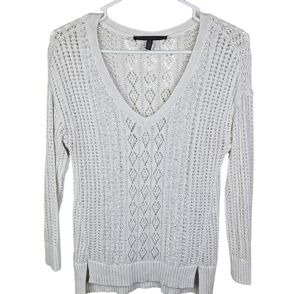 White House Black Market Linen Blend Crochet V-Neck Sweater Size‎ Small - Picture 10 of 10
